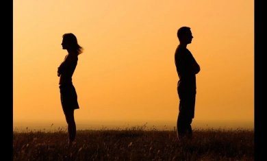 وش اسوي : كيف تتجاوزين أزمة الانفصال عن الشَّريك؟