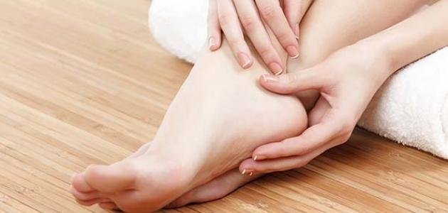 طرق علاج تعرق القدمين