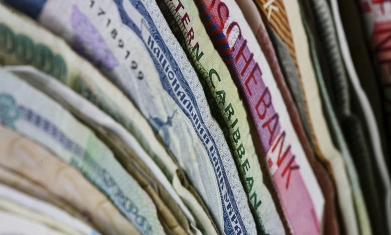 العلاقة بين سعر الفائدة وسعر الصرف