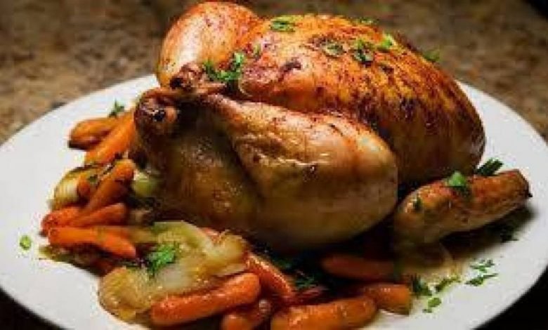 تفسير أكل الدجاج في المنام وأكل جناحه ورقبته وسلقه وتحميره